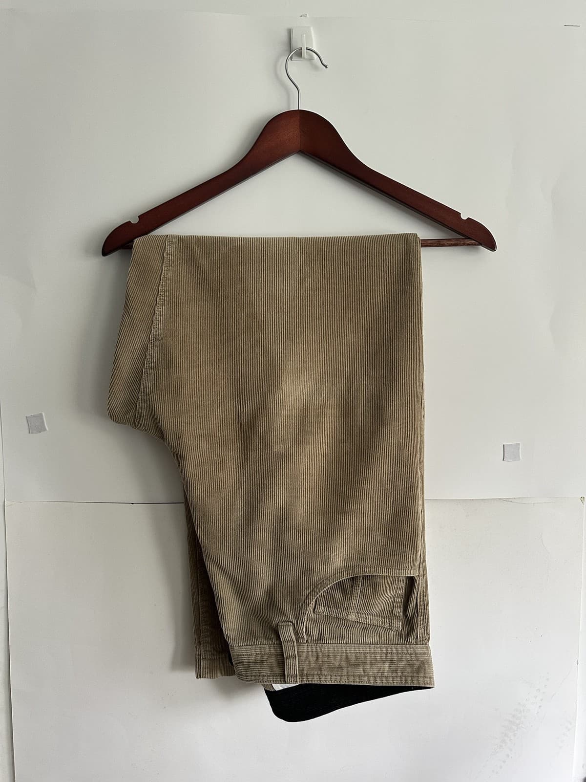 Pantalon de velours après repassage